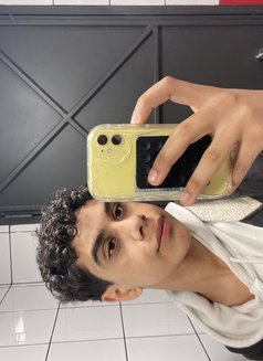 Bibi - Male escort in Beirut Photo 3 of 4