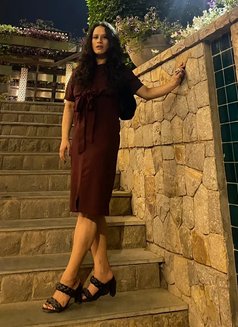 Bibi - Intérprete transexual de adultos in New Delhi Photo 3 of 7