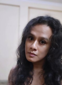 Bibi - Intérprete transexual de adultos in New Delhi Photo 11 of 12
