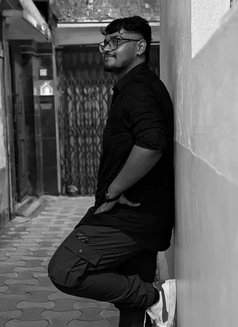 Bicky - Male escort in Kolkata Photo 5 of 6