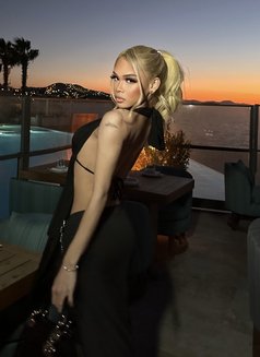 Bienabel - Transsexual escort in Riyadh Photo 2 of 14