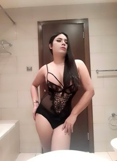 Sexy thailand top and bottom - Transsexual escort in Tokyo Photo 8 of 30