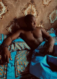 Big Bear - Male adult performer in Benin City Photo 1 of 3