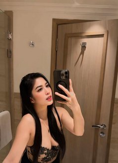 Big Bø0bs Kimmy - escort in Mumbai Photo 4 of 8