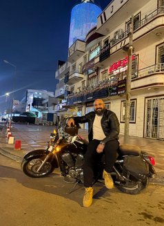 Big bold - Acompañantes masculino in Dubai Photo 9 of 11