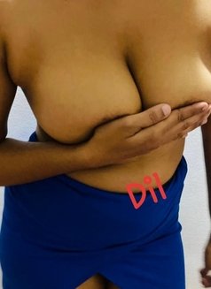 Big Boob Girl Meet/Cam Session - puta in Colombo Photo 5 of 5