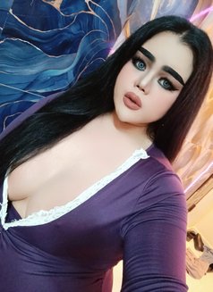 BIG boob khole in mabilah - Acompañantes transexual in Muscat Photo 9 of 9