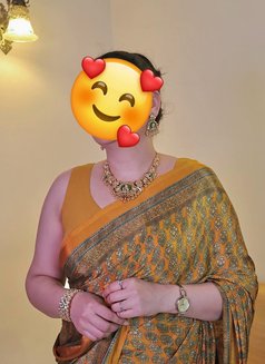 MATURE HOUSE WIFE ANAL QUEEN - escort in New Delhi Photo 7 of 25