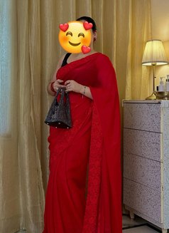 MATURE HOUSE WIFE ANAL QUEEN - escort in New Delhi Photo 15 of 25