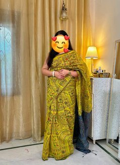 MATURE HOUSE WIFE ANAL QUEEN - escort in New Delhi Photo 16 of 25
