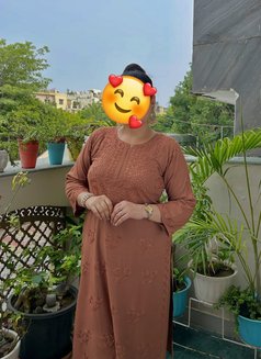 MATURE HOUSE WIFE ANAL QUEEN - escort in New Delhi Photo 17 of 25
