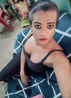 Big Boobs Bavya Shemale Lives in Chennai - Acompañantes transexual in Chennai Photo 1 of 3