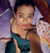 Big Boobs Bavya Shemale Lives in Chennai - Transsexual escort in Chennai