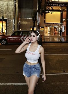 big boobs( kylie leaving 19th) - puta in Okinawa Island Photo 10 of 23