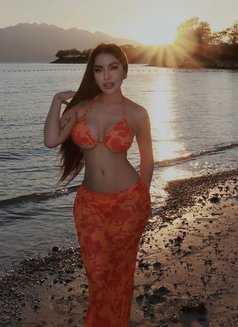 big boobs( kylie leaving 19th) - puta in Okinawa Island Photo 16 of 23