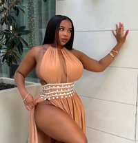 Big boobs lady - puta in Guangzhou
