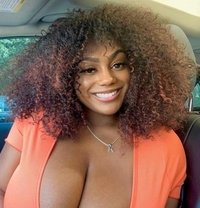 Big boobs lisa - escort in Dubai