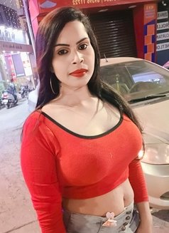 BIG BOOBS NORTH INDIAN TRANNY GIRL - Acompañantes transexual in Chennai Photo 6 of 7