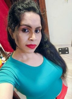 BIG BOOBS NORTH INDIAN TRANNY GIRL - Acompañantes transexual in Chennai Photo 2 of 7