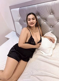Big Boobs Rita - puta in Riyadh Photo 2 of 3