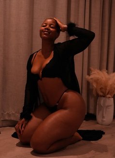 BIG BOOTY AFRICAN GIRL SHUKIE - puta in Guangzhou Photo 5 of 6