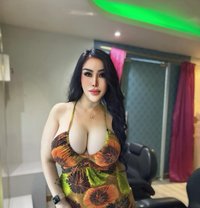Big Breasts, Big Ass - masseuse in Riyadh