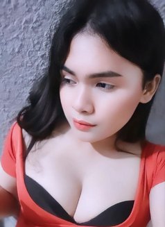 Chantal Sexy - Transsexual escort in Manila Photo 1 of 10