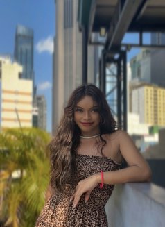 Big Cock Carlita - Acompañantes transexual in Manila Photo 10 of 12