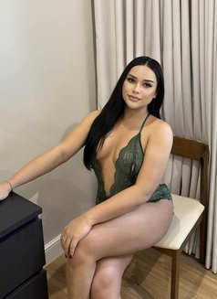 Professional massage VVIP service - Transsexual escort in Al Manama Photo 2 of 7