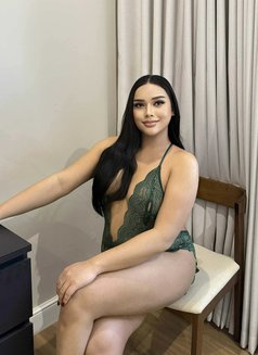 Professional massage VVIP service - Transsexual escort in Al Manama Photo 5 of 7