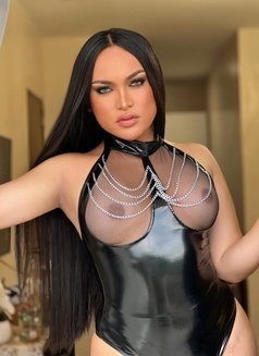 DOMINANT/ MASSIVE SHOOTER - Transsexual escort in Davao Photo 26 of 30