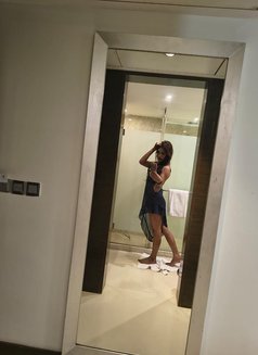 Big cock Meenakshi here - Acompañantes transexual in Bangalore Photo 19 of 22
