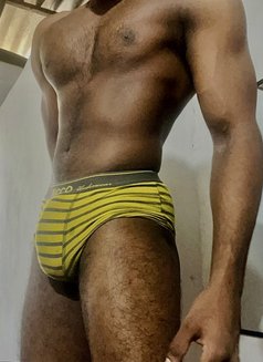 Big Cock Chethiya - Acompañantes masculino in Colombo Photo 1 of 5