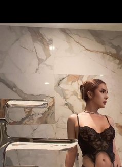 big cock Thai Trans 6.5 in Sukumvit - Transsexual escort in Bangkok Photo 26 of 27
