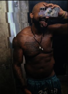 Big Daddy Keyz - Intérprete masculino de adultos in Bangkok Photo 3 of 4