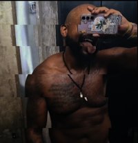 Big Daddy Keyz - Male adult performer in Bangkok