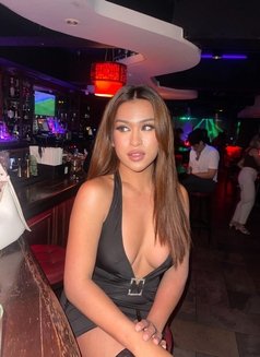 HIGHLY RECOMMENDED TS CAN CUM A LOT - Transsexual escort in Manila Photo 24 of 24