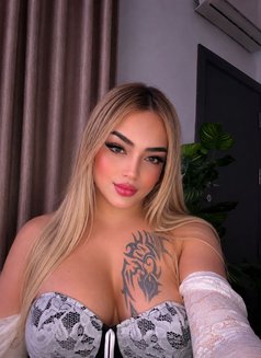 big dick .ملكه. دينا.big ass - Transsexual escort in Riyadh Photo 25 of 26