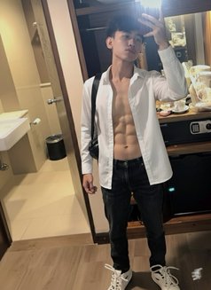Daniel - Acompañantes masculino in Bali Photo 4 of 6