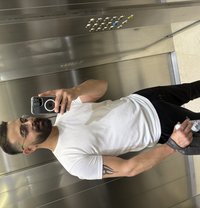 Big dick - Male escort in Beirut Photo 8 of 8