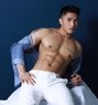 Big Dick Muscular male escort Dubai - Acompañantes masculino in Dubai Photo 6 of 9