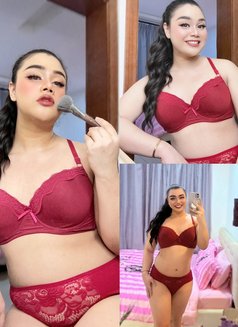 Big dick - Transsexual escort in Al Juffair Photo 2 of 2