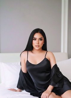 BIG GIGI - Transsexual escort in Riyadh Photo 9 of 10