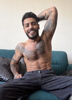 Big MACHINE HARD FUCKER - Male escort in Khobar Photo 9 of 9