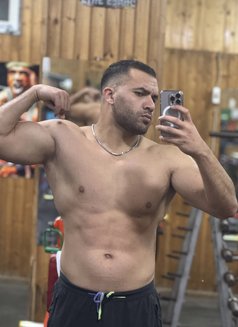 Big_One - Acompañantes masculino in Riyadh Photo 9 of 11