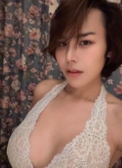 #BIG Sexy serve ! Cassie πΉππΉπ - Transsexual escort in Bangkok Photo 9 of 10