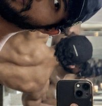 Big Smoke - Male escort in Gurgaon
