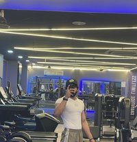 Big Smoke - Acompañantes masculino in Gurgaon
