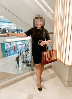 BigBuTT - puta in Mumbai Photo 8 of 9