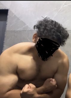 Bigdickdaddy22 - Male escort in Mumbai Photo 1 of 7